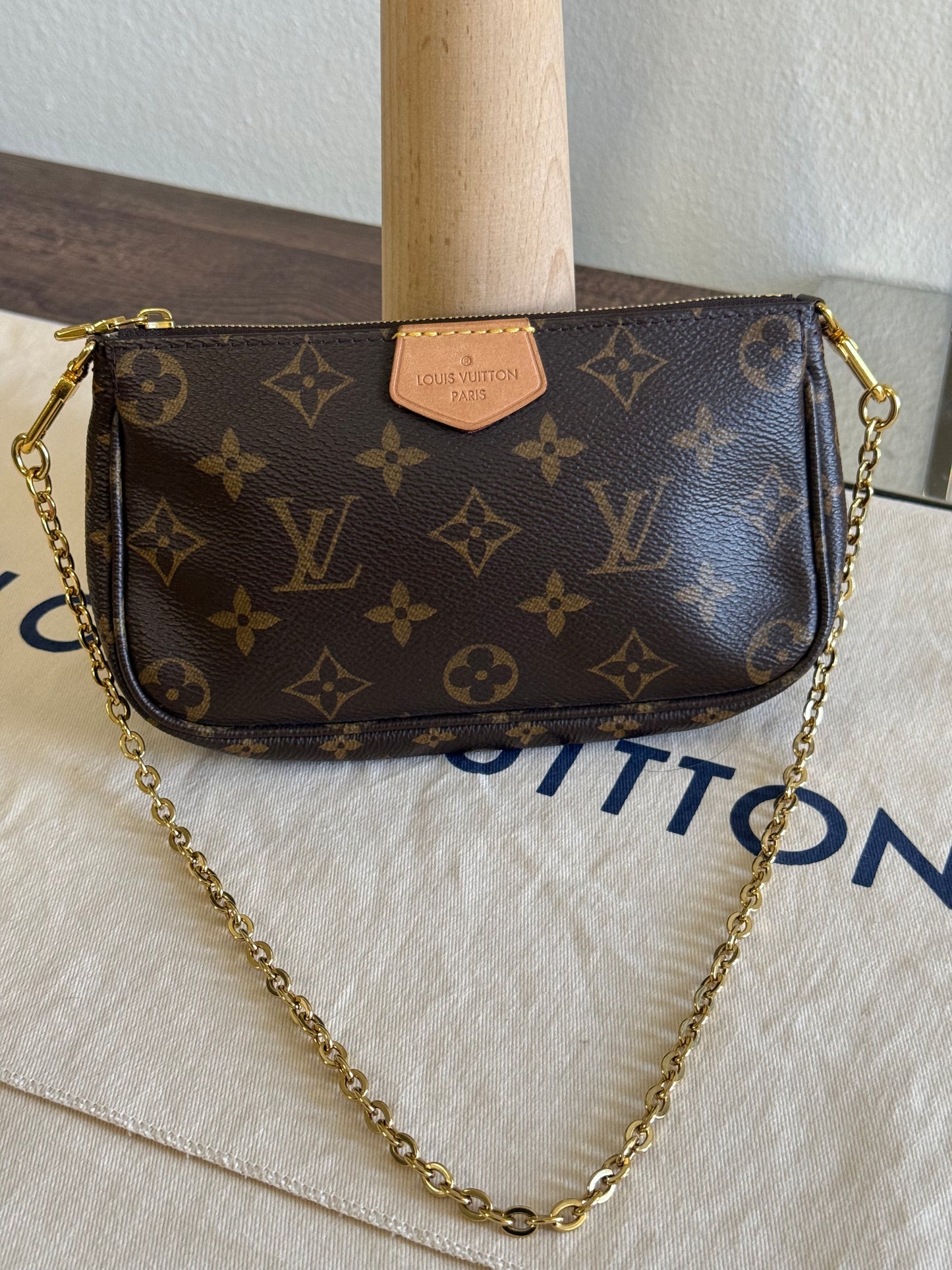 LOUIS VUITTON SMALL POCHETTE WITH CHAIN FROM MULTI-POCHETTE ACCESSORIES SET MONOGRAM CANVAS