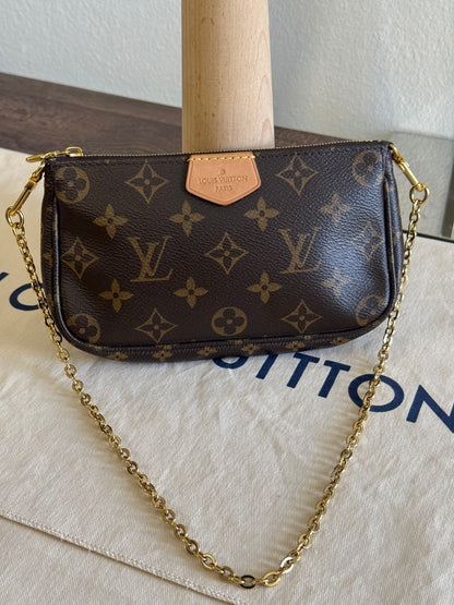 LOUIS VUITTON SMALL POCHETTE WITH CHAIN FROM MULTI-POCHETTE ACCESSORIES SET MONOGRAM CANVAS