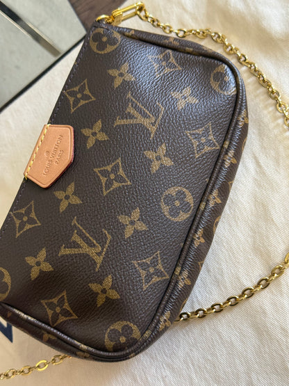 LOUIS VUITTON SMALL POCHETTE WITH CHAIN FROM MULTI-POCHETTE ACCESSORIES SET MONOGRAM CANVAS