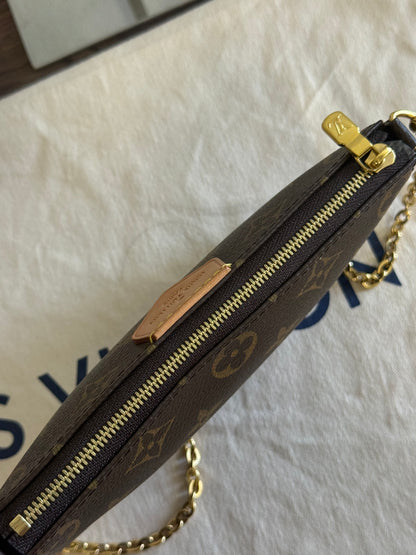 LOUIS VUITTON SMALL POCHETTE WITH CHAIN FROM MULTI-POCHETTE ACCESSORIES SET MONOGRAM CANVAS