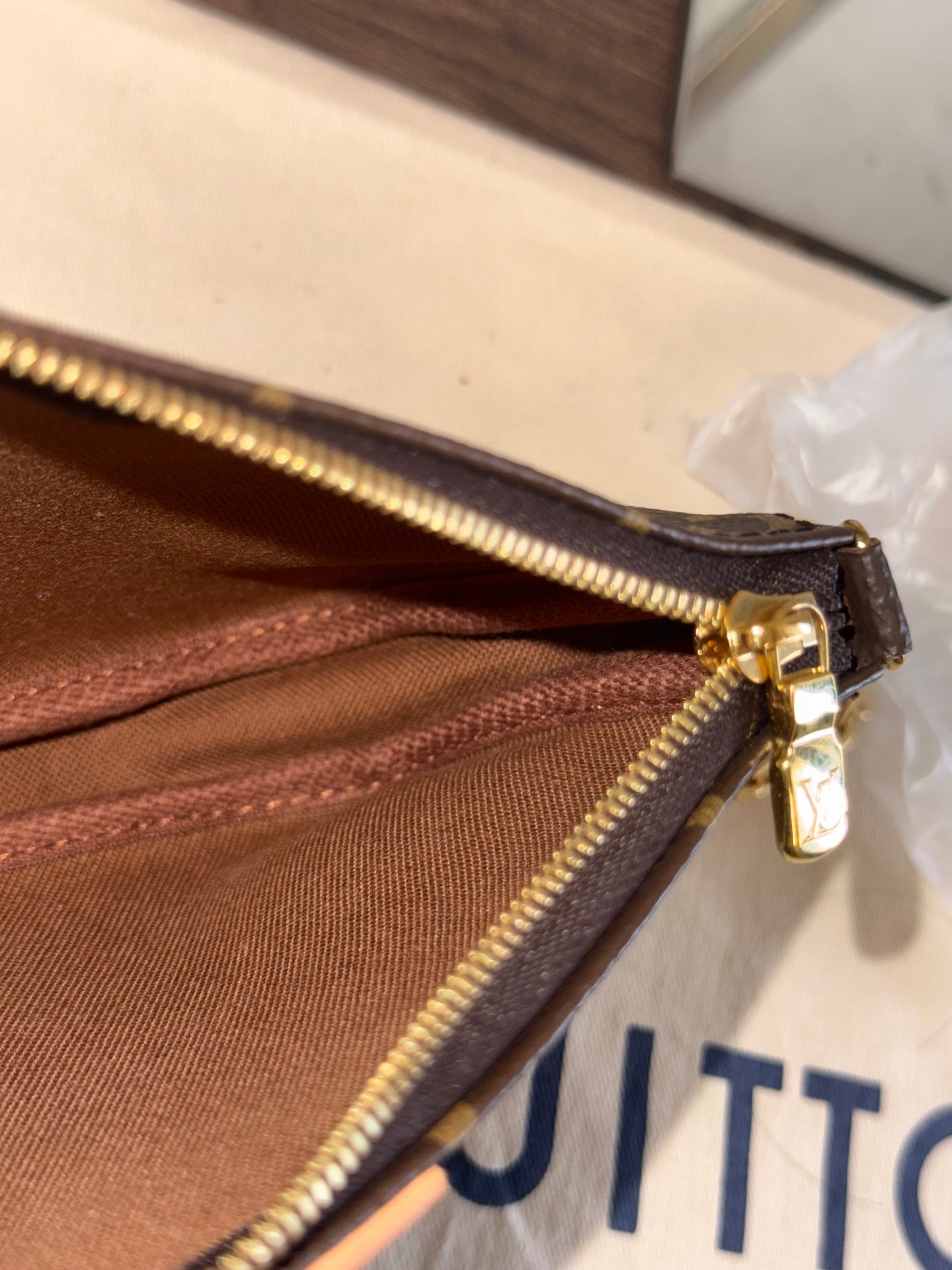 LOUIS VUITTON SMALL POCHETTE WITH CHAIN FROM MULTI-POCHETTE ACCESSORIES SET MONOGRAM CANVAS