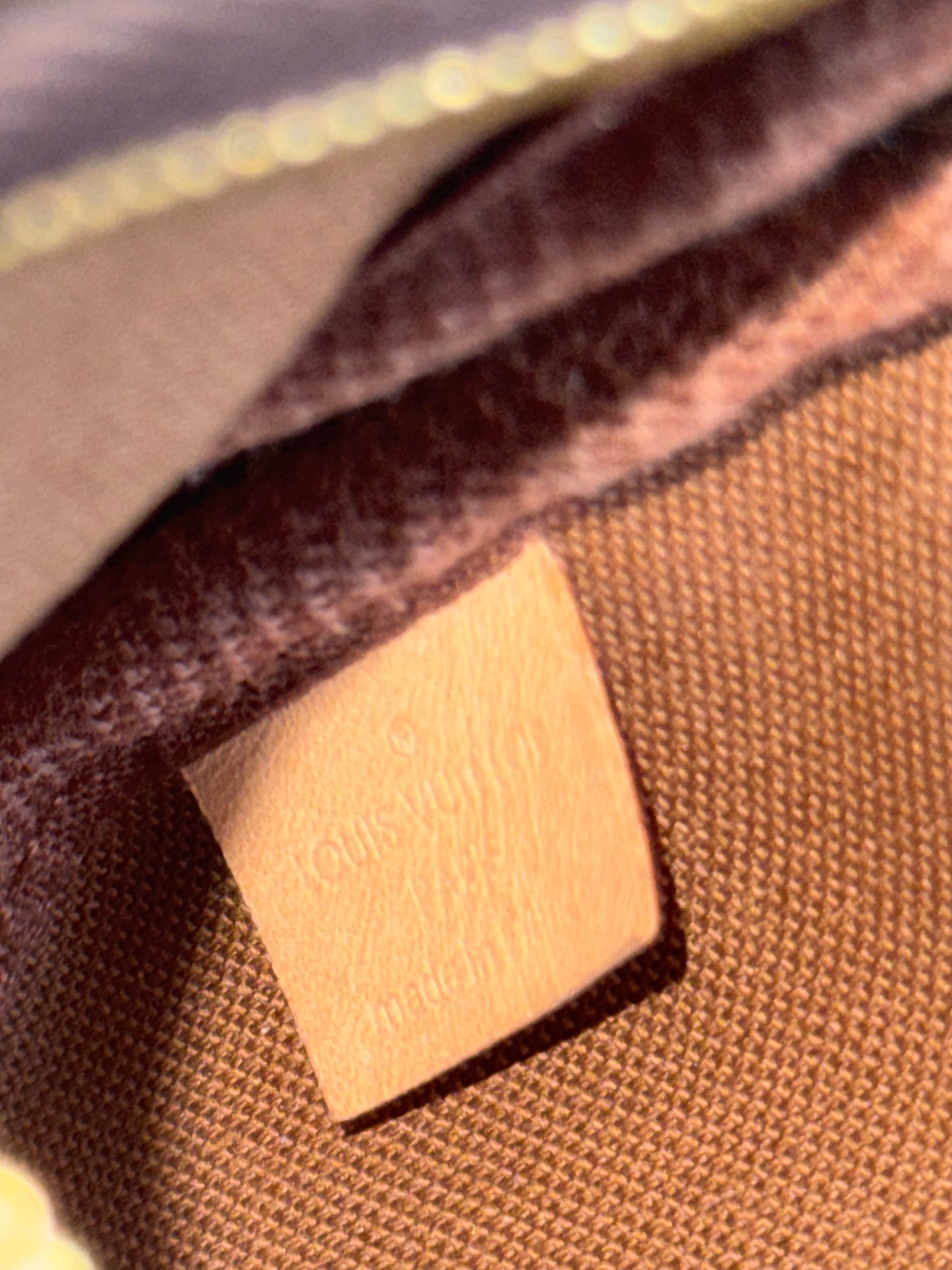 LOUIS VUITTON SMALL POCHETTE WITH CHAIN FROM MULTI-POCHETTE ACCESSORIES SET MONOGRAM CANVAS