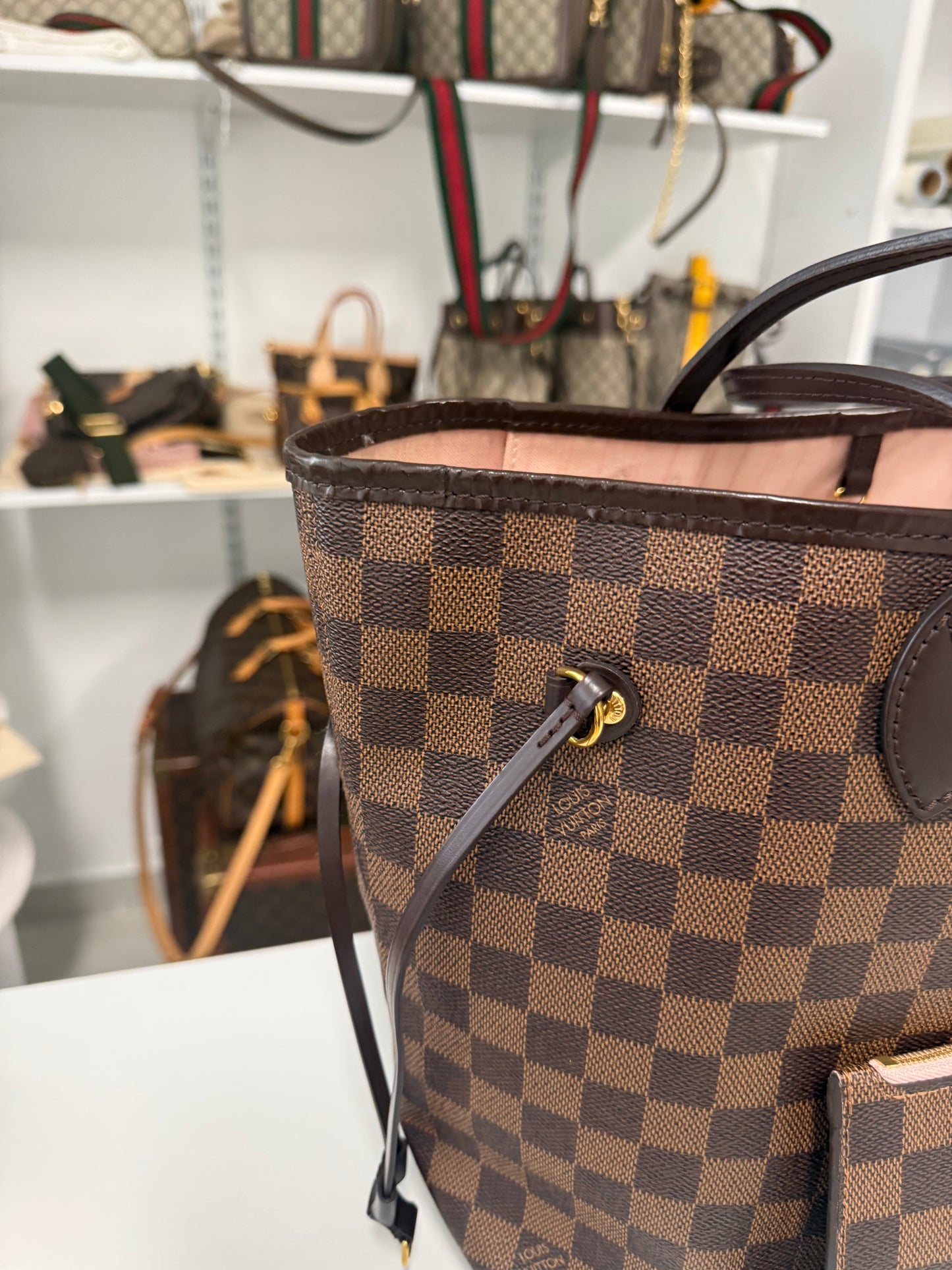 LOUIS VUITTON NEVERFULL MM DAMIER EBENE - ROSE BALLERINE INTERIOR