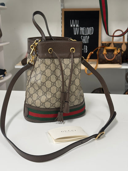 GUCCI GG SUPREME TOP HANDLE BUCKET BAG