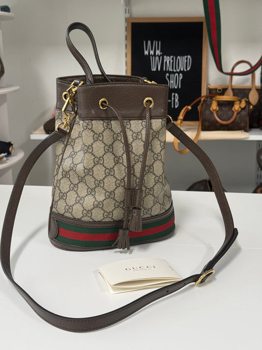 GUCCI GG SUPREME TOP HANDLE BUCKET BAG
