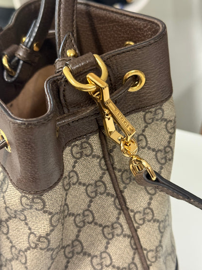 GUCCI GG SUPREME TOP HANDLE BUCKET BAG