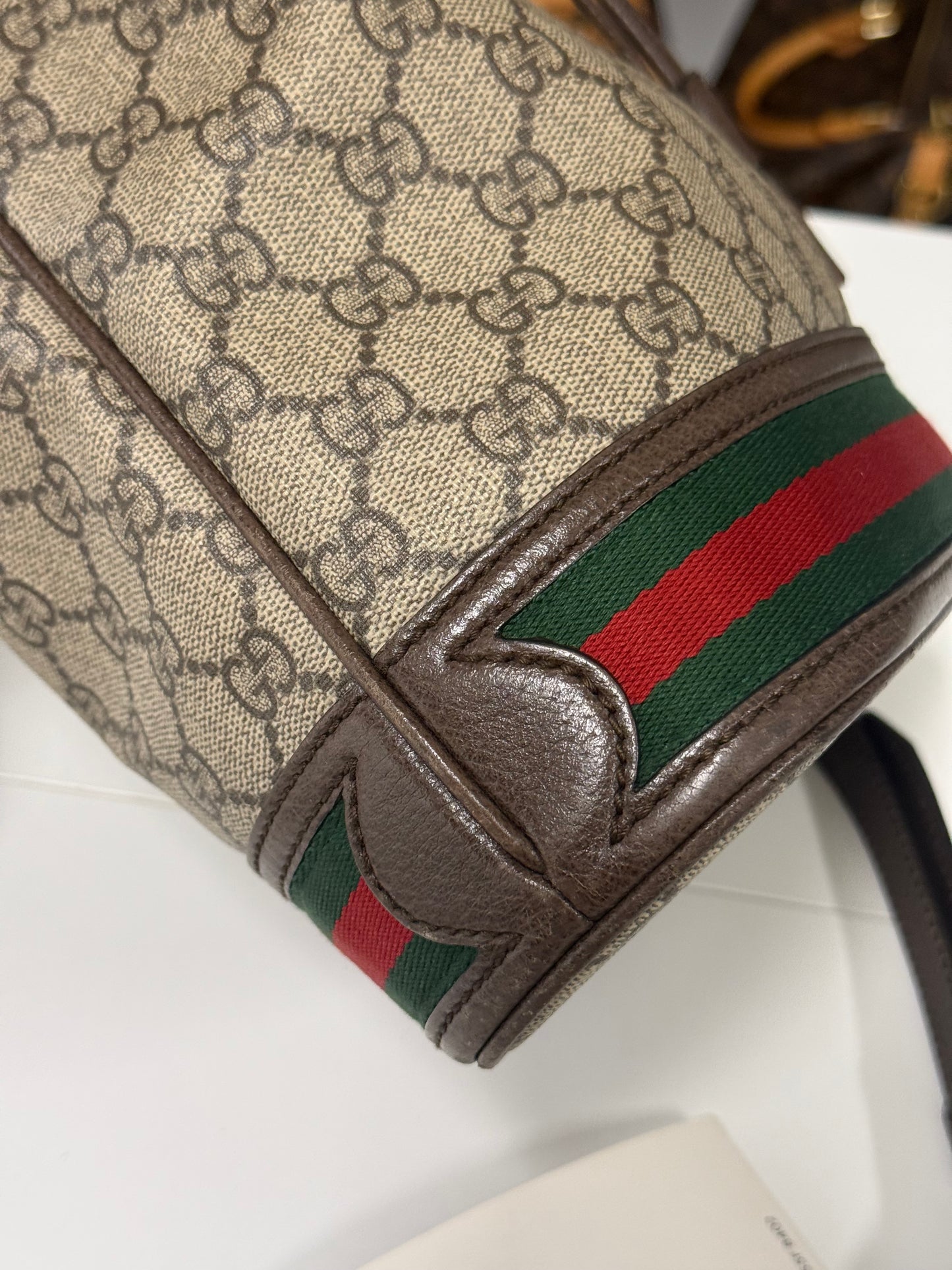 GUCCI GG SUPREME TOP HANDLE BUCKET BAG