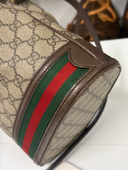 GUCCI GG SUPREME TOP HANDLE BUCKET BAG