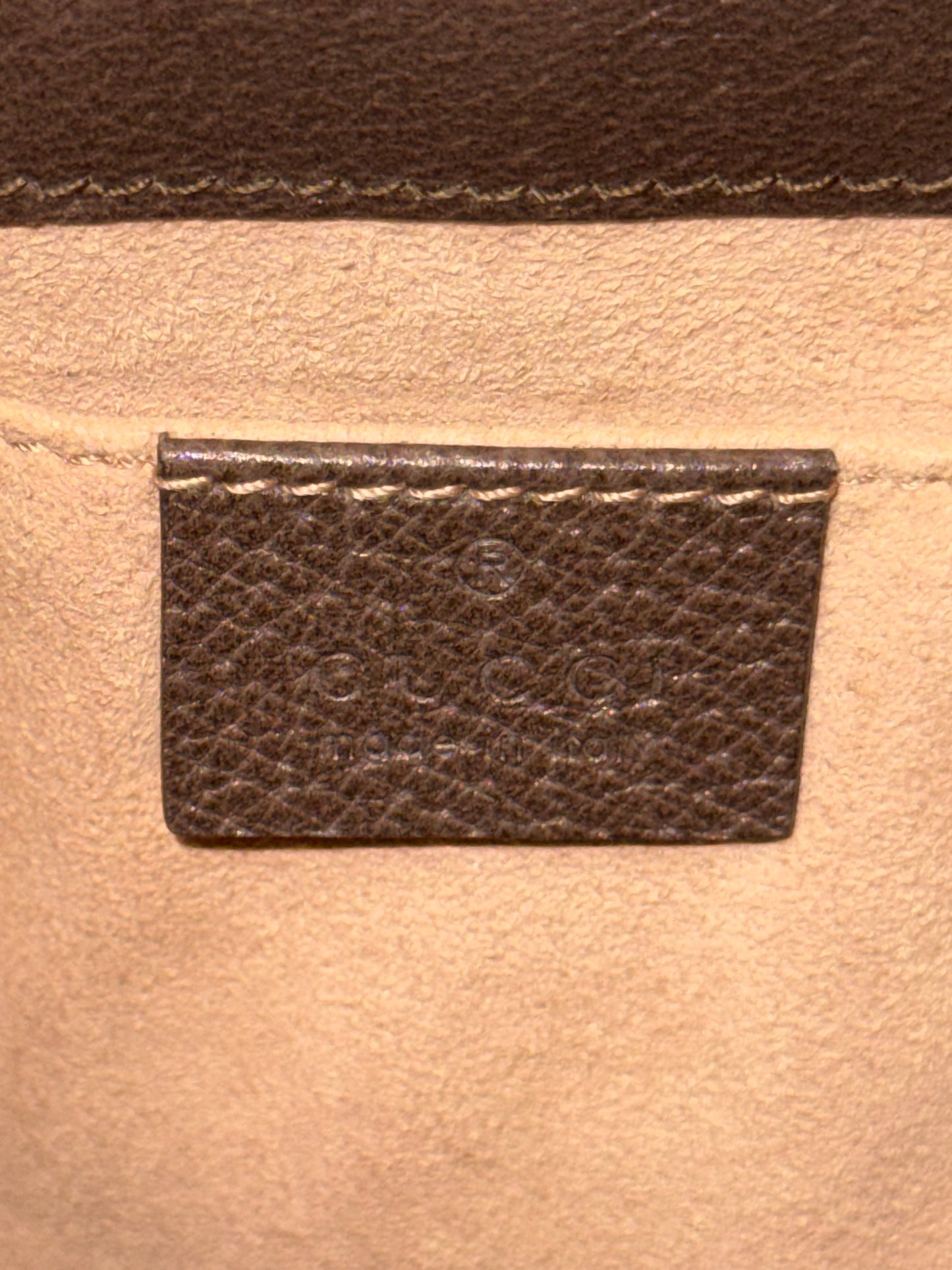 GUCCI GG SUPREME TOP HANDLE BUCKET BAG