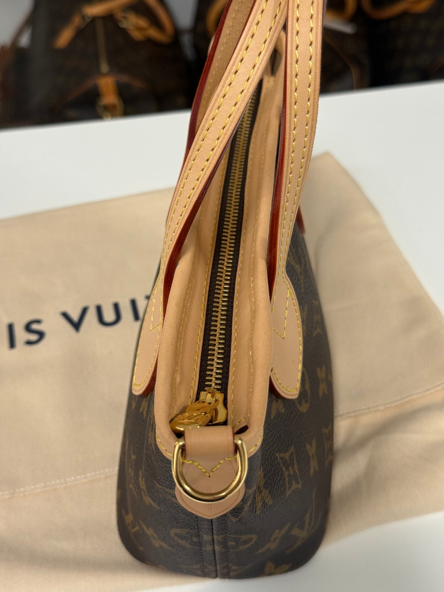 LOUIS VUITTON NEVERFULL BB IN BEIGE INTERIOR