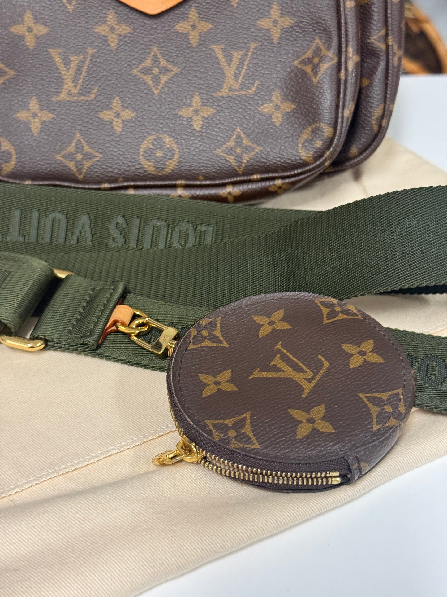 LOUIS VUITTON MULTI-POCHETTE ACCESSOIRES IN KHAKI GREEN