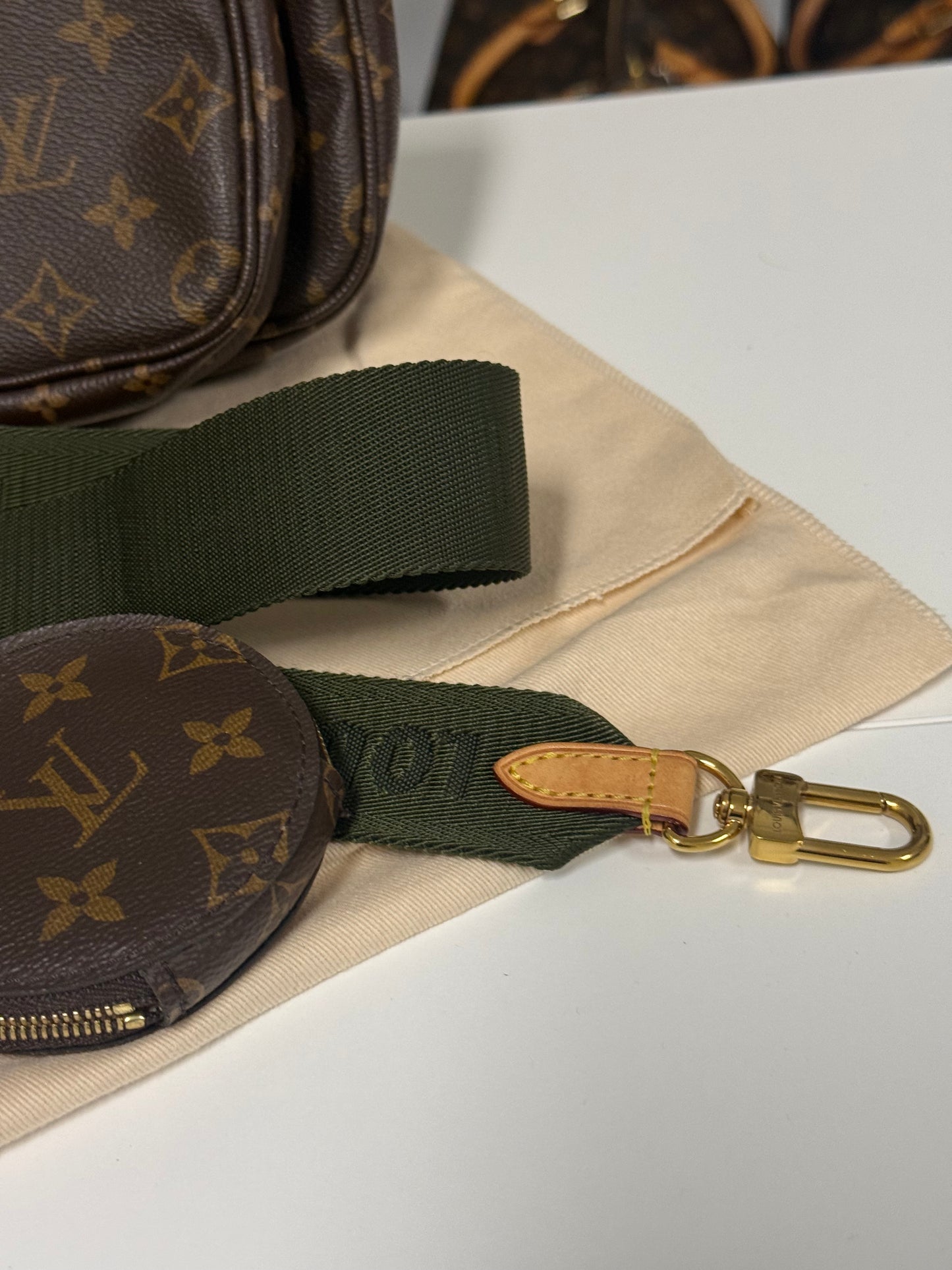LOUIS VUITTON MULTI-POCHETTE ACCESSOIRES IN KHAKI GREEN