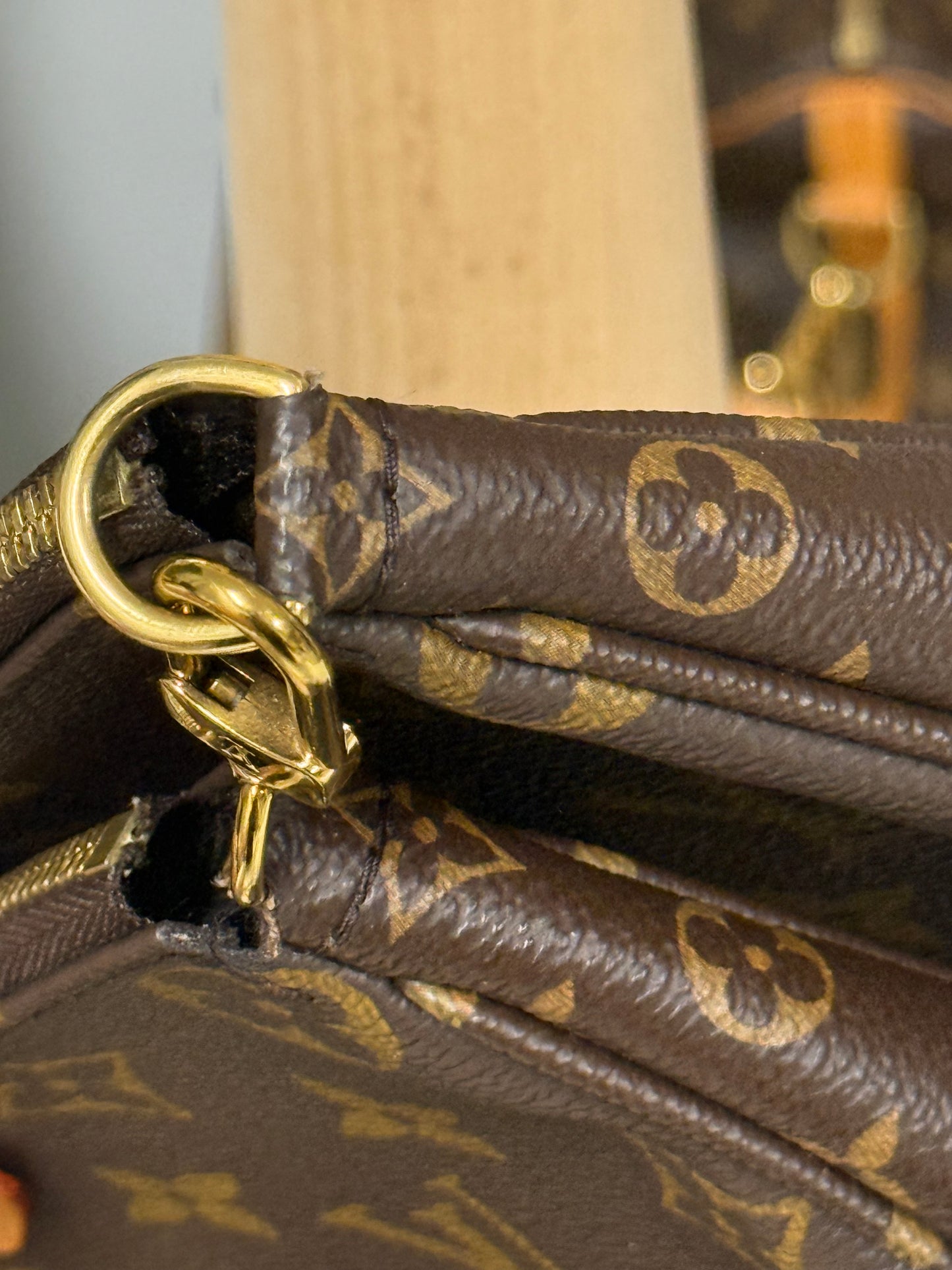 LOUIS VUITTON MULTI-POCHETTE ACCESSOIRES IN KHAKI GREEN