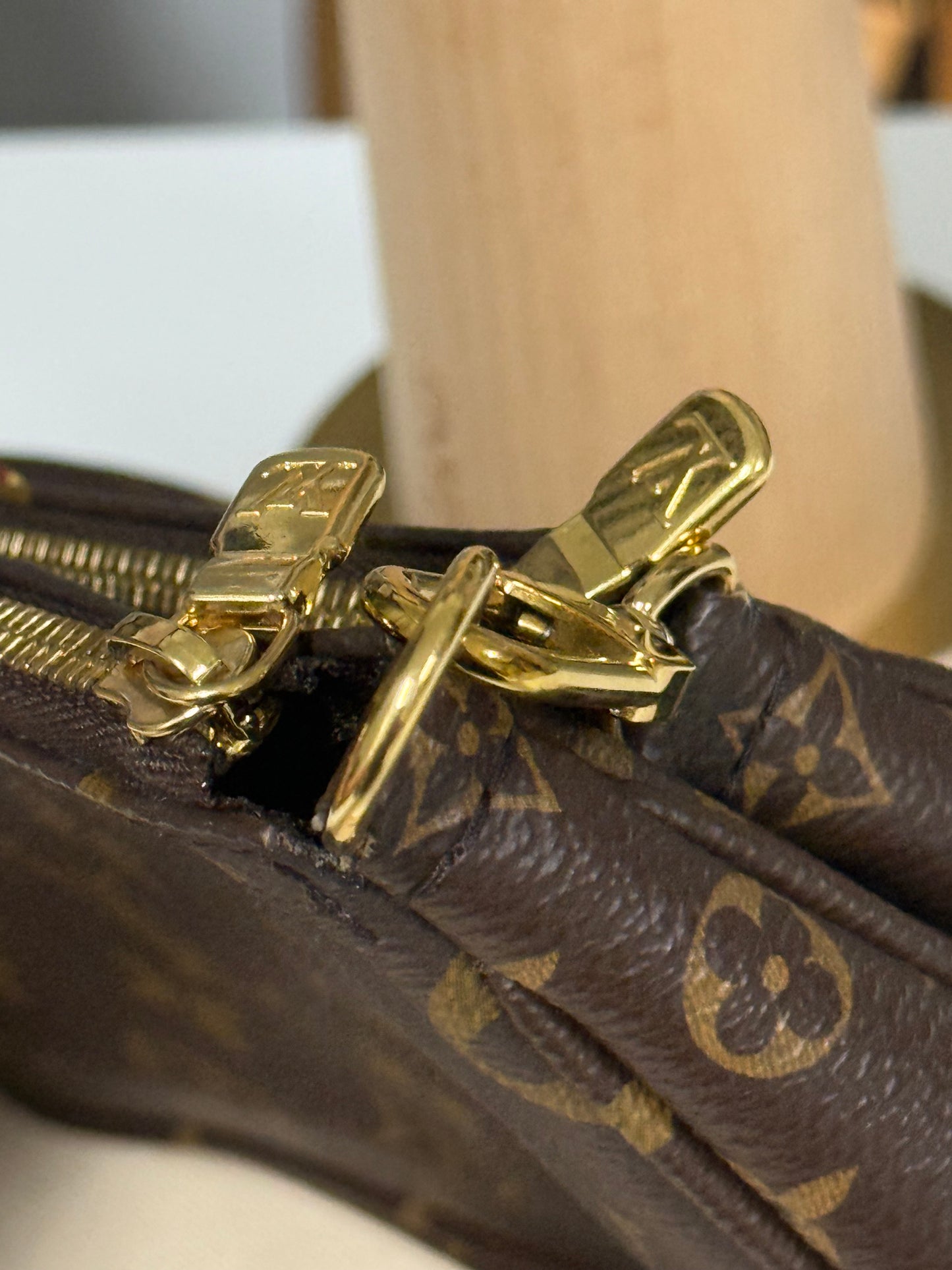 LOUIS VUITTON MULTI-POCHETTE ACCESSOIRES IN KHAKI GREEN