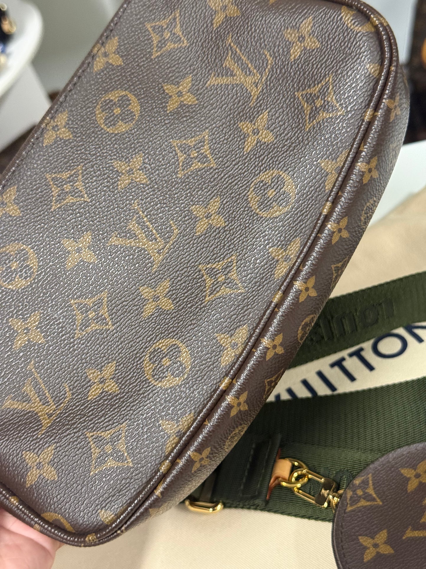 LOUIS VUITTON MULTI-POCHETTE ACCESSOIRES IN KHAKI GREEN