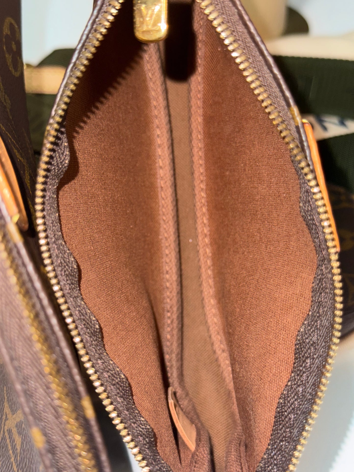 LOUIS VUITTON MULTI-POCHETTE ACCESSOIRES IN KHAKI GREEN