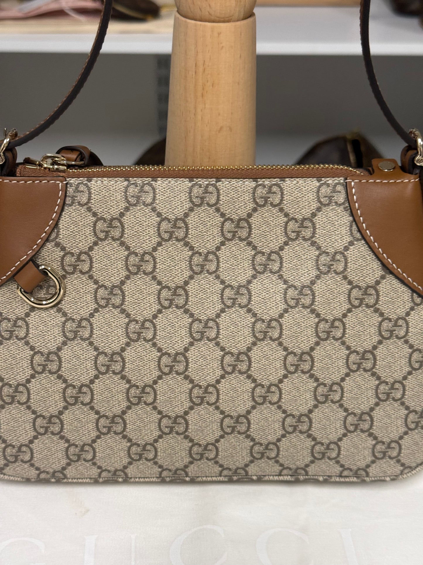 GUCCI GG EMBLEM SMALL SHOULDER BAG