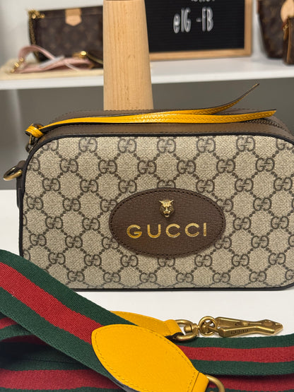 GUCCI GG SUPREME NEO VINTAGE HANDBAG