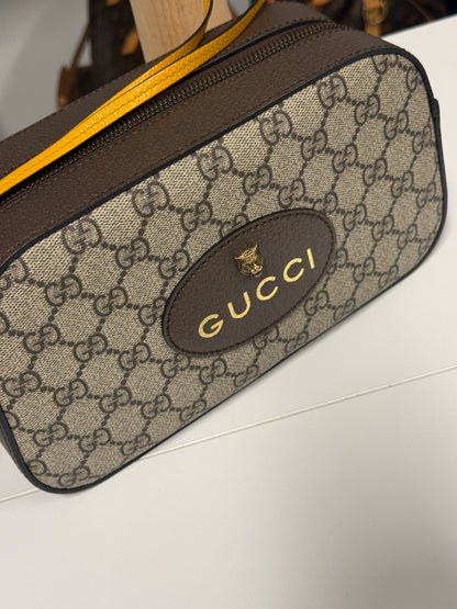 GUCCI GG SUPREME NEO VINTAGE HANDBAG