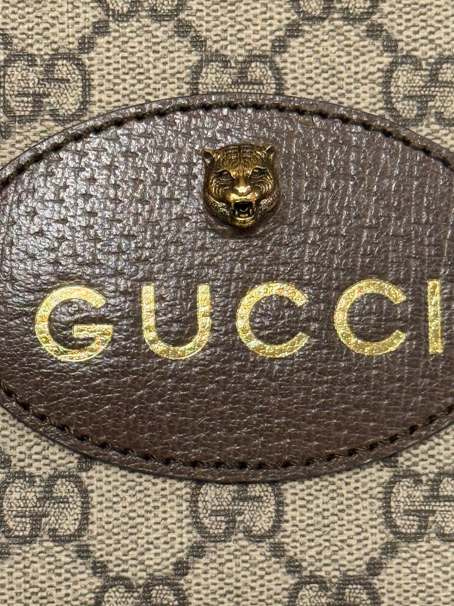 GUCCI GG SUPREME NEO VINTAGE HANDBAG