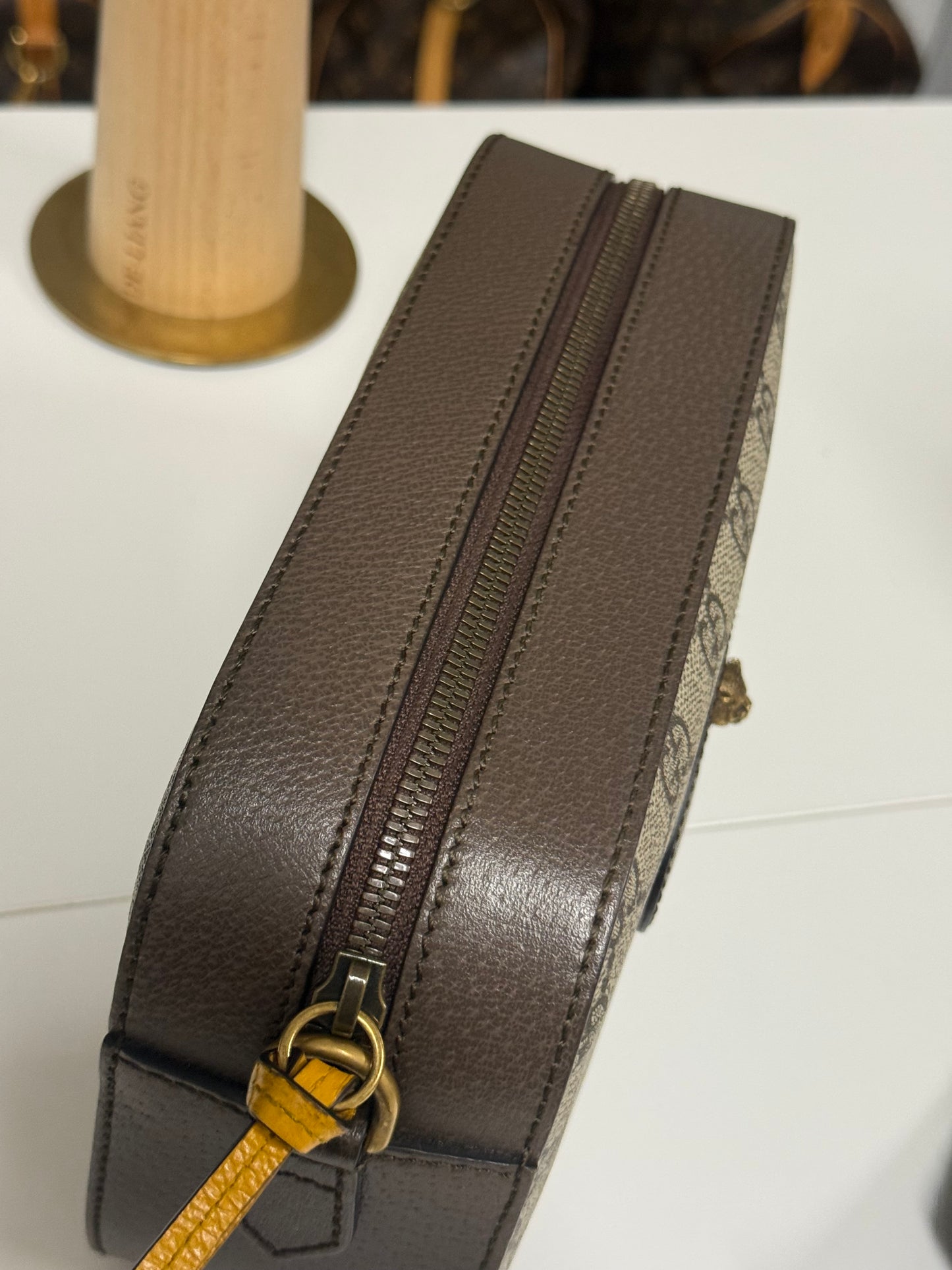 GUCCI GG SUPREME NEO VINTAGE HANDBAG