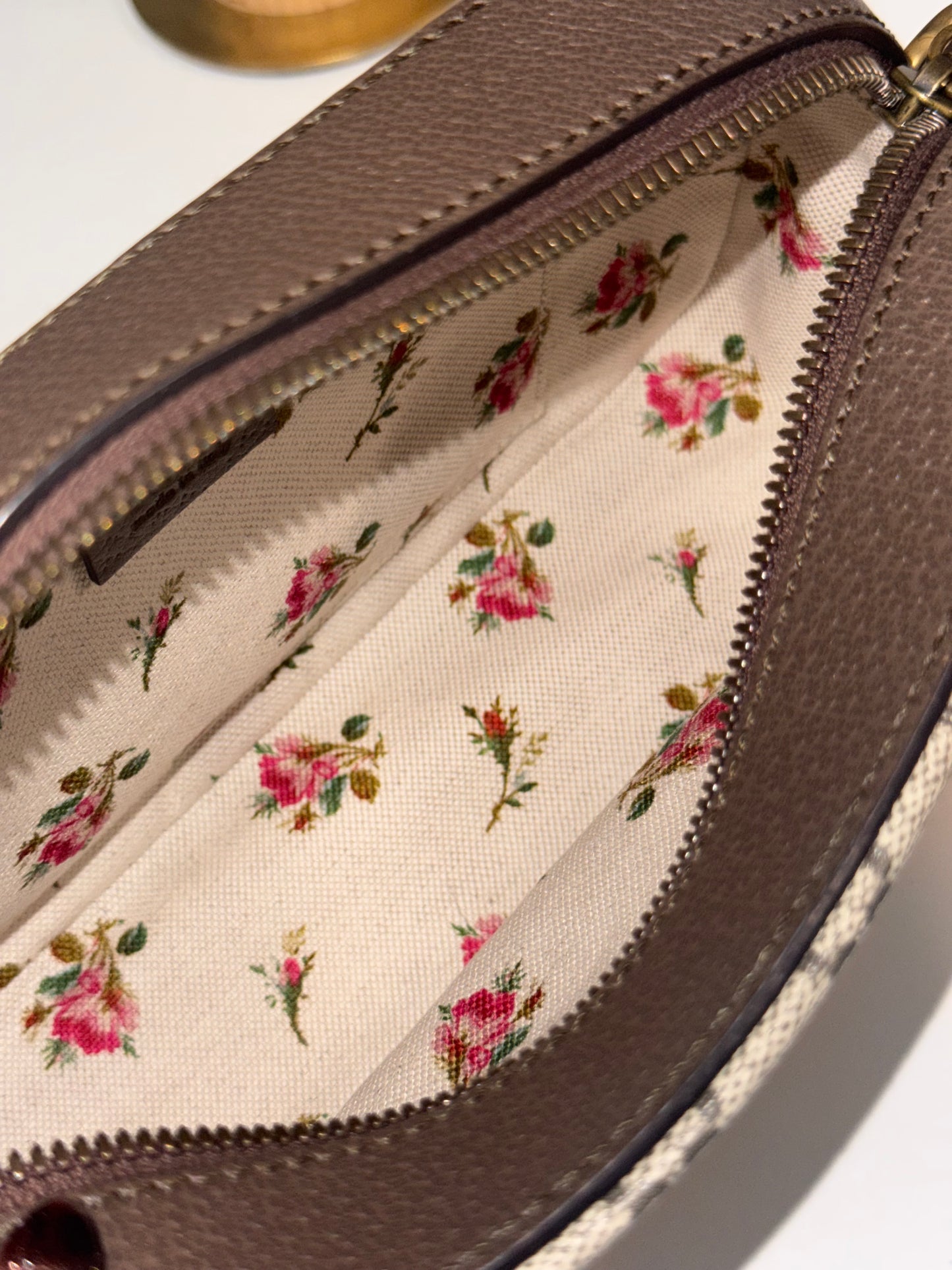 GUCCI GG SUPREME NEO VINTAGE HANDBAG
