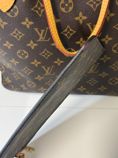 LOUIS VUITTON NEVERFULL MM IN MONOGRAM - PIVOINE INTERIOR