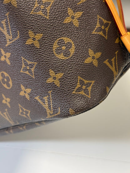LOUIS VUITTON NEVERFULL MM IN MONOGRAM - PIVOINE INTERIOR