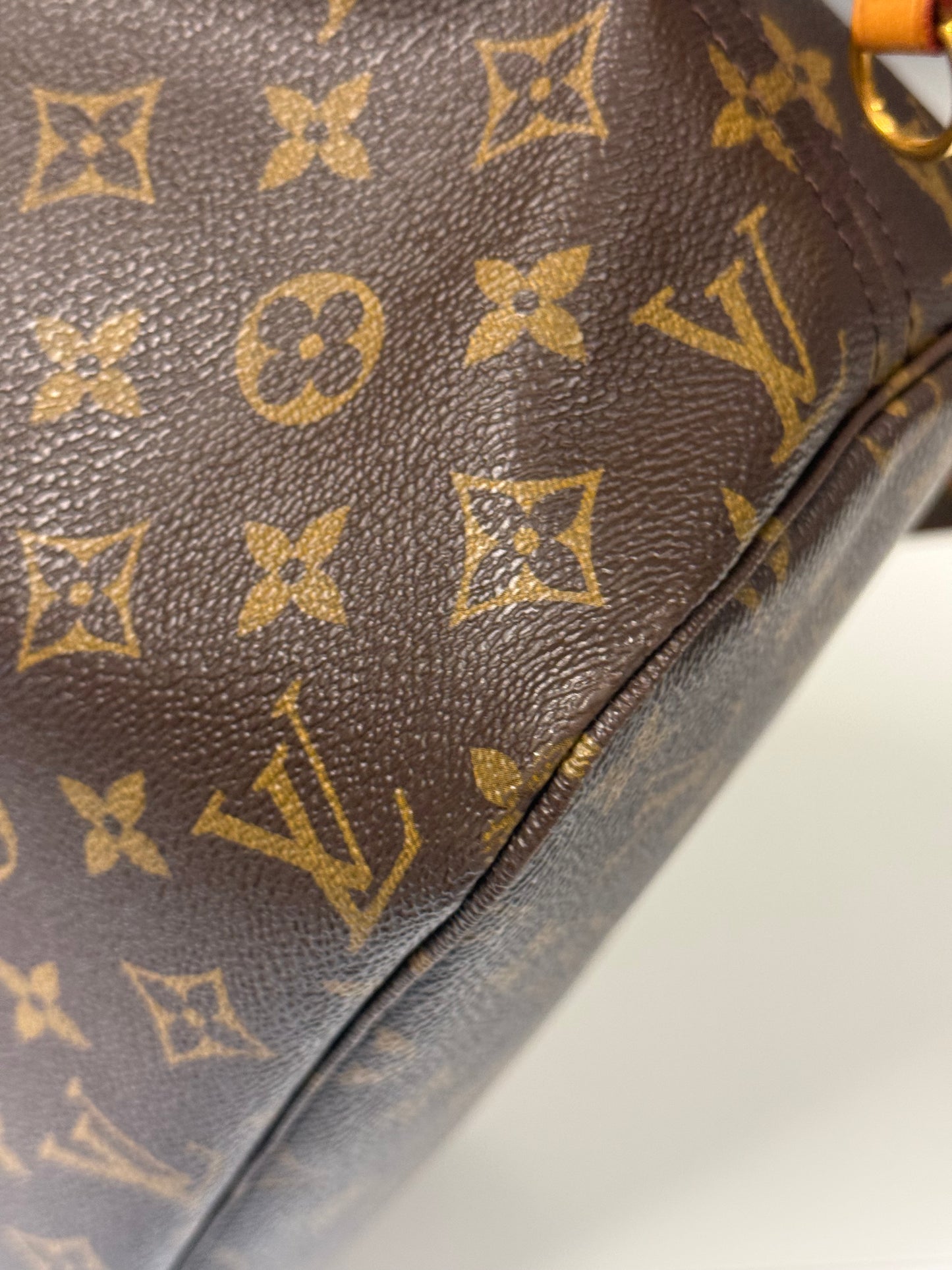 LOUIS VUITTON NEVERFULL MM IN MONOGRAM - PIVOINE INTERIOR