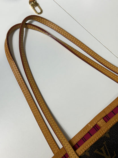 LOUIS VUITTON NEVERFULL MM IN MONOGRAM - PIVOINE INTERIOR