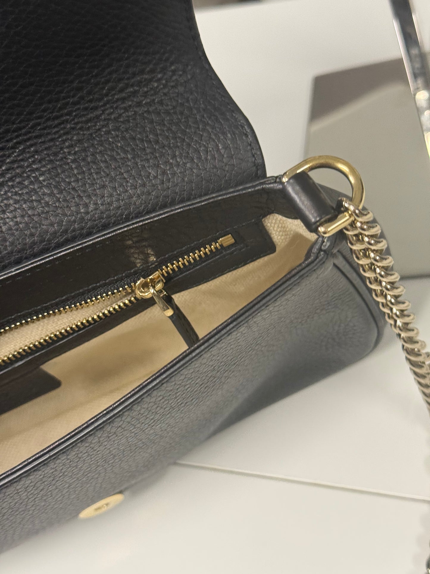 Gucci Black Pebbled Leather Soho Chain Flap Shoulder Bag