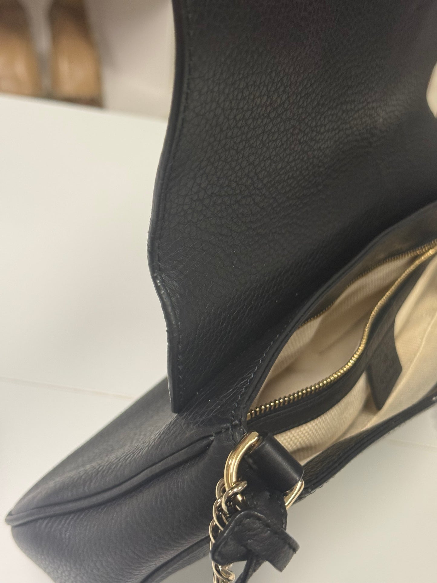Gucci Black Pebbled Leather Soho Chain Flap Shoulder Bag