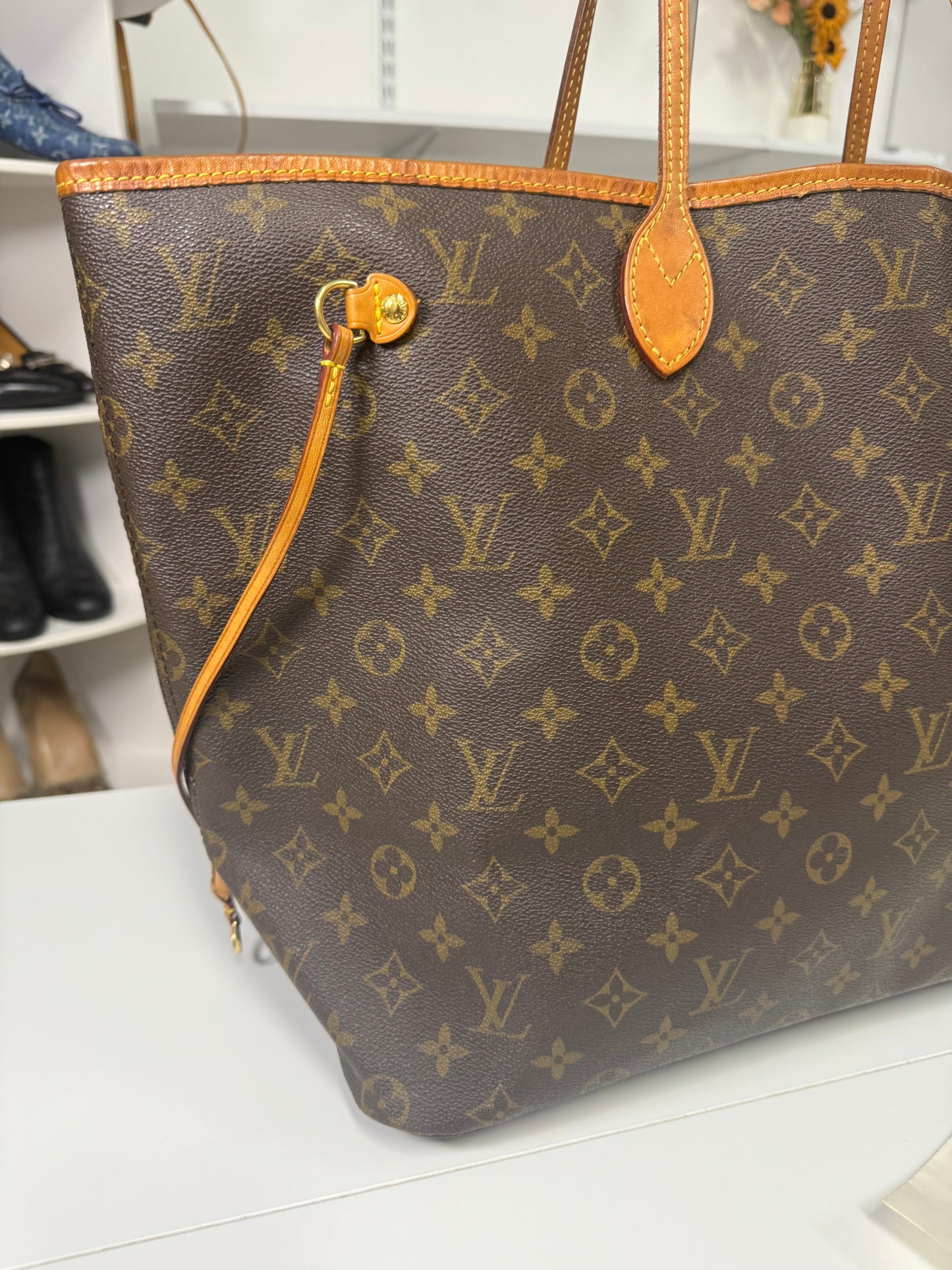 LOUIS VUITTON Neverfull GM in Monogram
