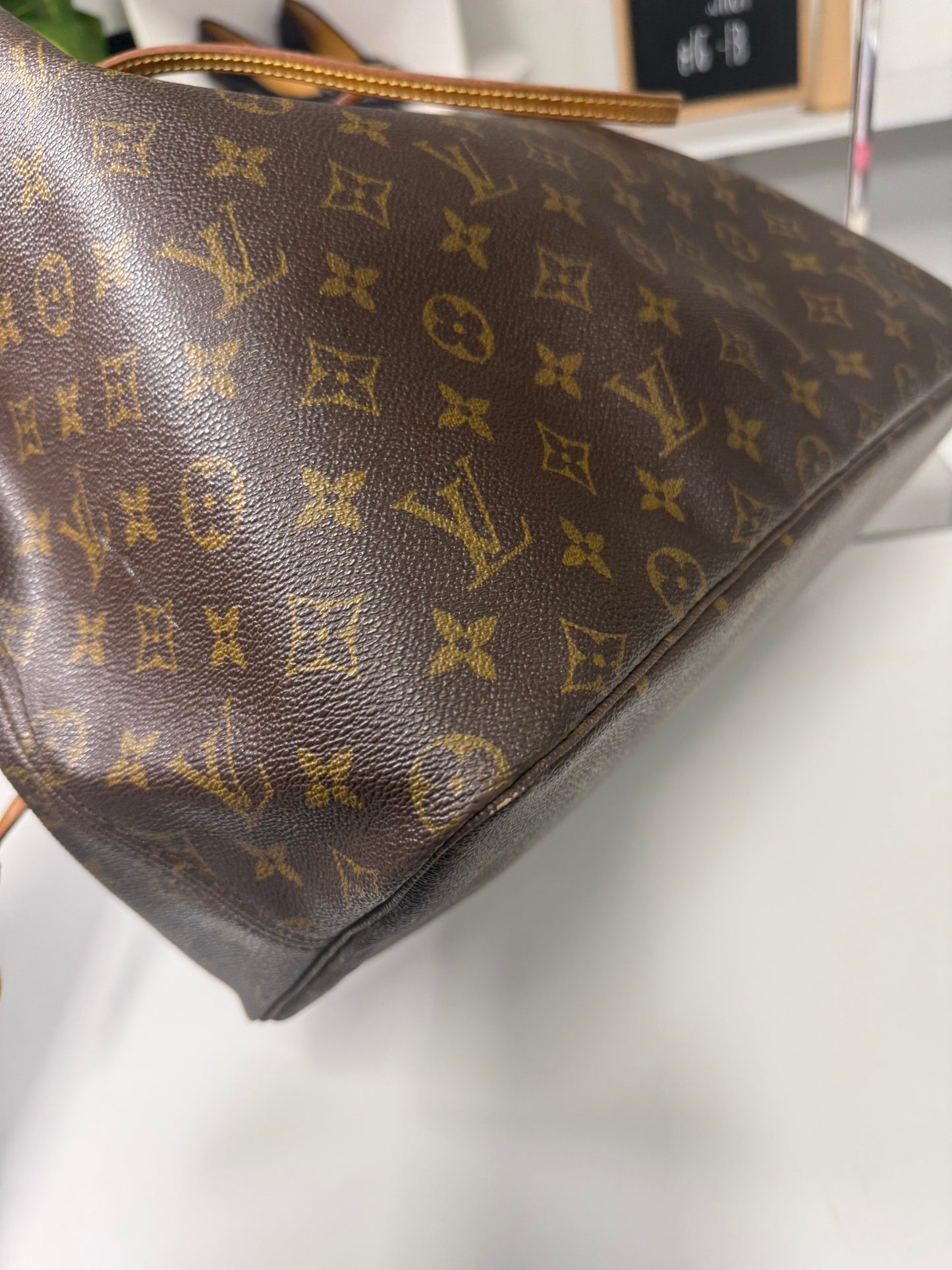 LOUIS VUITTON Neverfull GM in Monogram