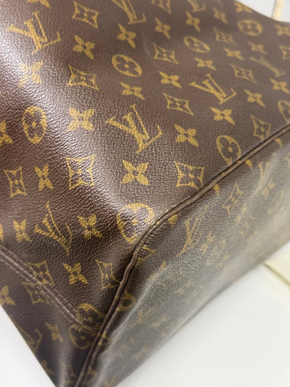 LOUIS VUITTON Neverfull GM in Monogram