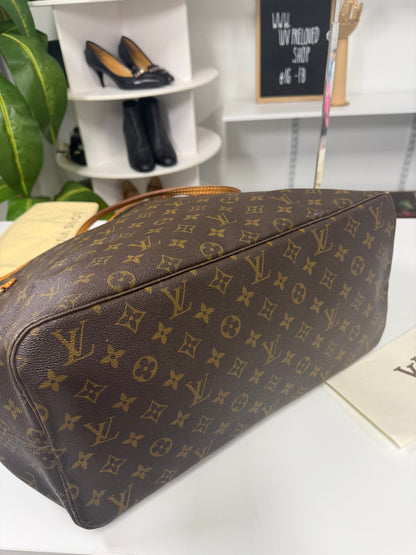 LOUIS VUITTON Neverfull GM in Monogram