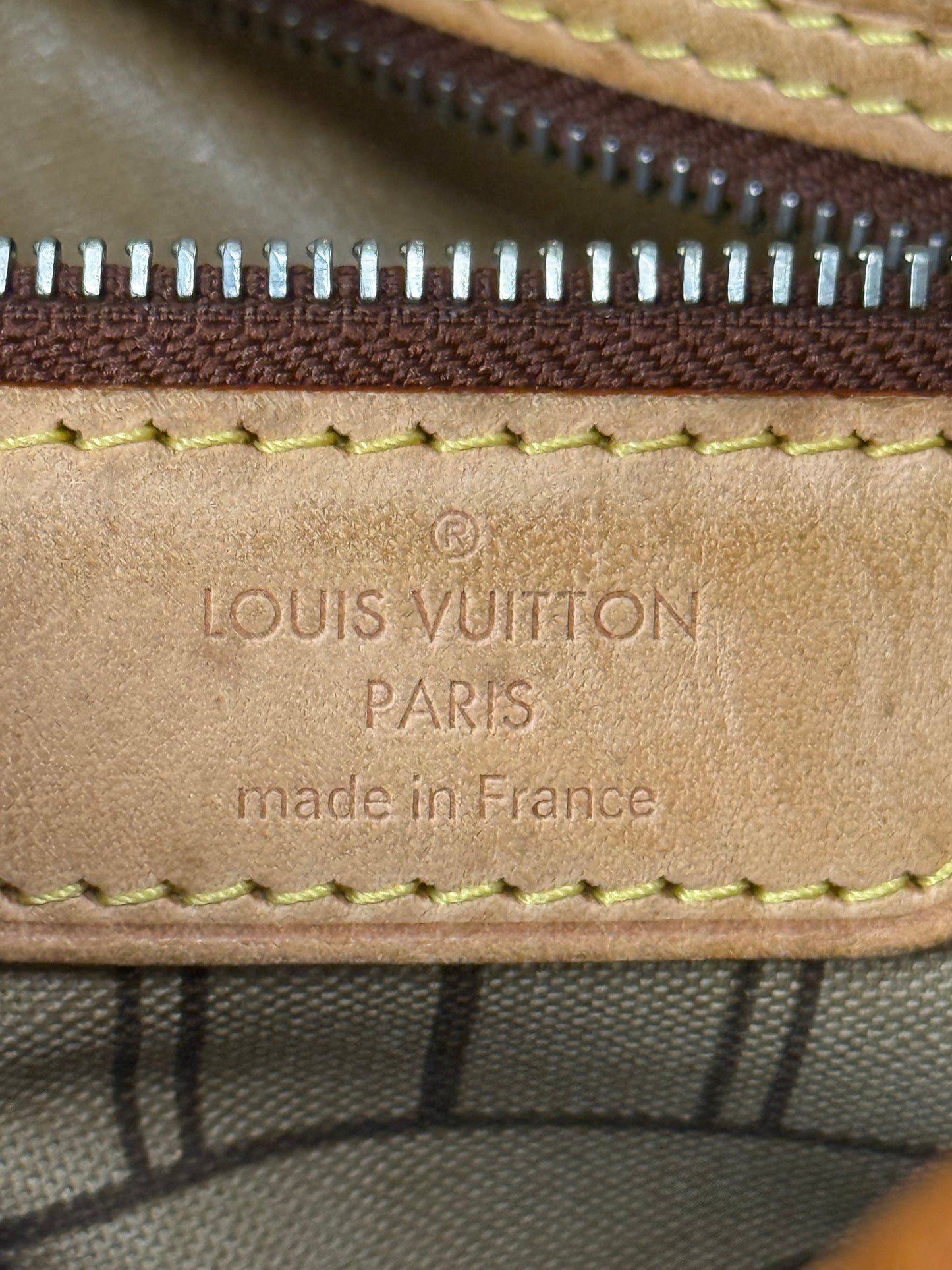 LOUIS VUITTON Neverfull GM in Monogram