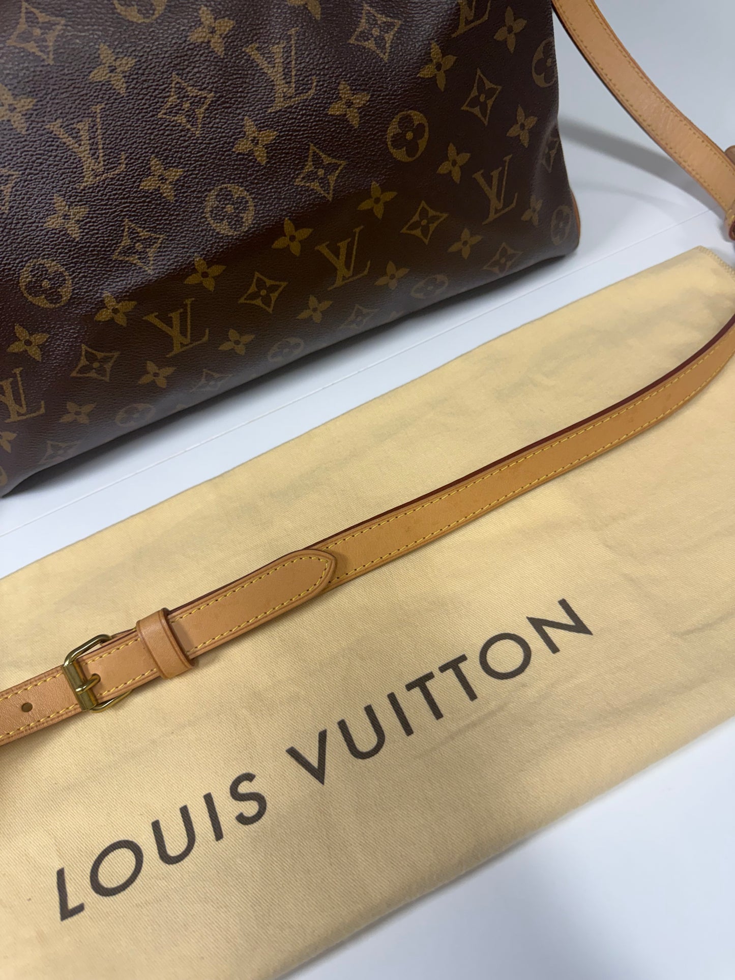 LOUIS VUITTON SPEEDY 35 Bandouliere in Monogram