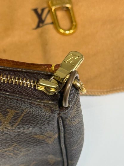 Louis Vuitton Pochette Accessoires in Monogram