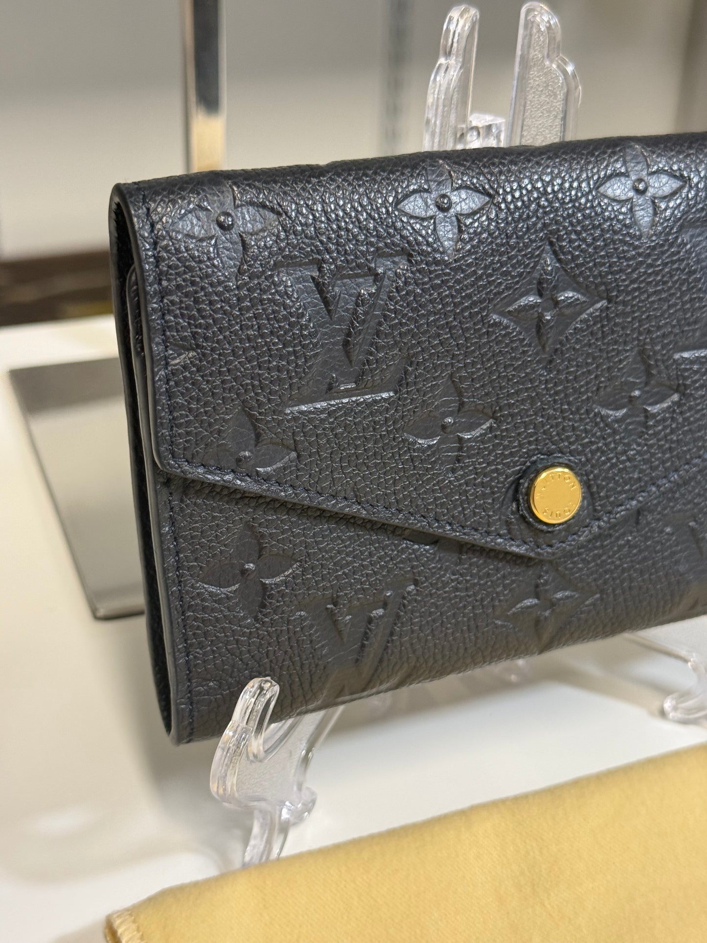 Louis Vuitton Compact Curieuse Wallet in Black Monogram Empreinte leather