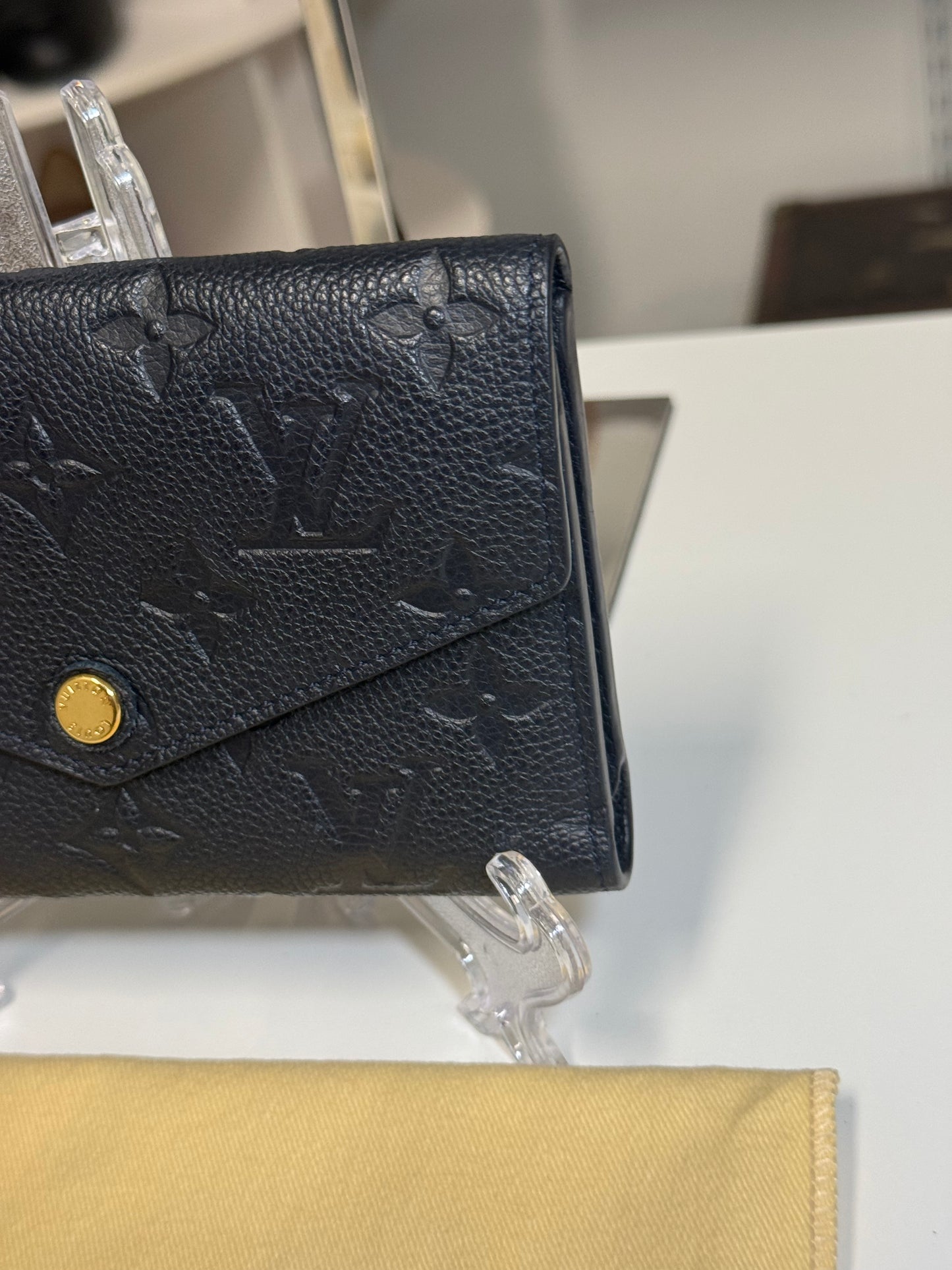 Louis Vuitton Compact Curieuse Wallet in Black Monogram Empreinte leather
