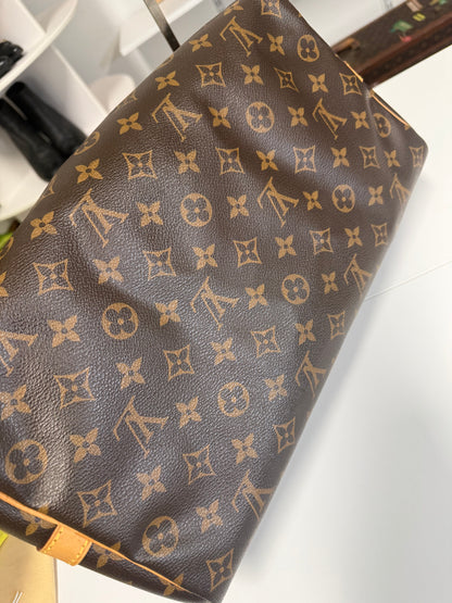 Louis Vuitton Monogram Canvas Speedy Bandouliere 35 Bag