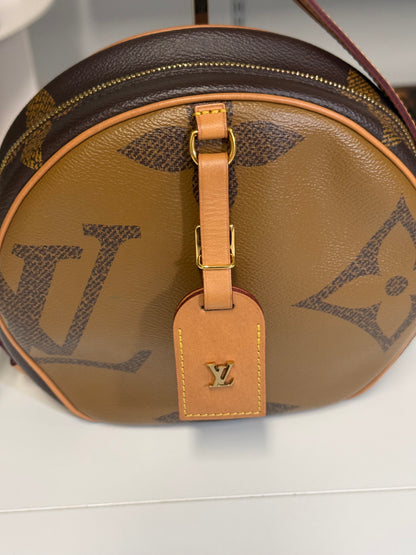 Louis Vuitton Monogram Giant Reverse Canvas Boite Chapeau Souple MM Bag