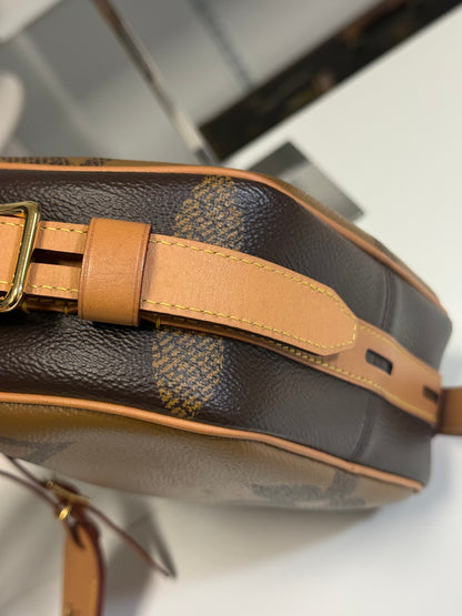 Louis Vuitton Monogram Giant Reverse Canvas Boite Chapeau Souple MM Bag