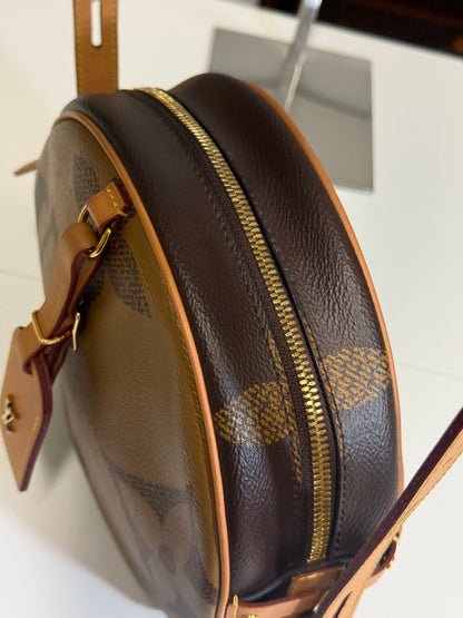 Louis Vuitton Monogram Giant Reverse Canvas Boite Chapeau Souple MM Bag