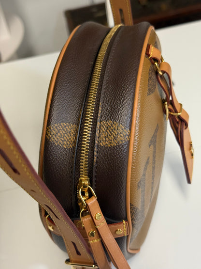 Louis Vuitton Monogram Giant Reverse Canvas Boite Chapeau Souple MM Bag