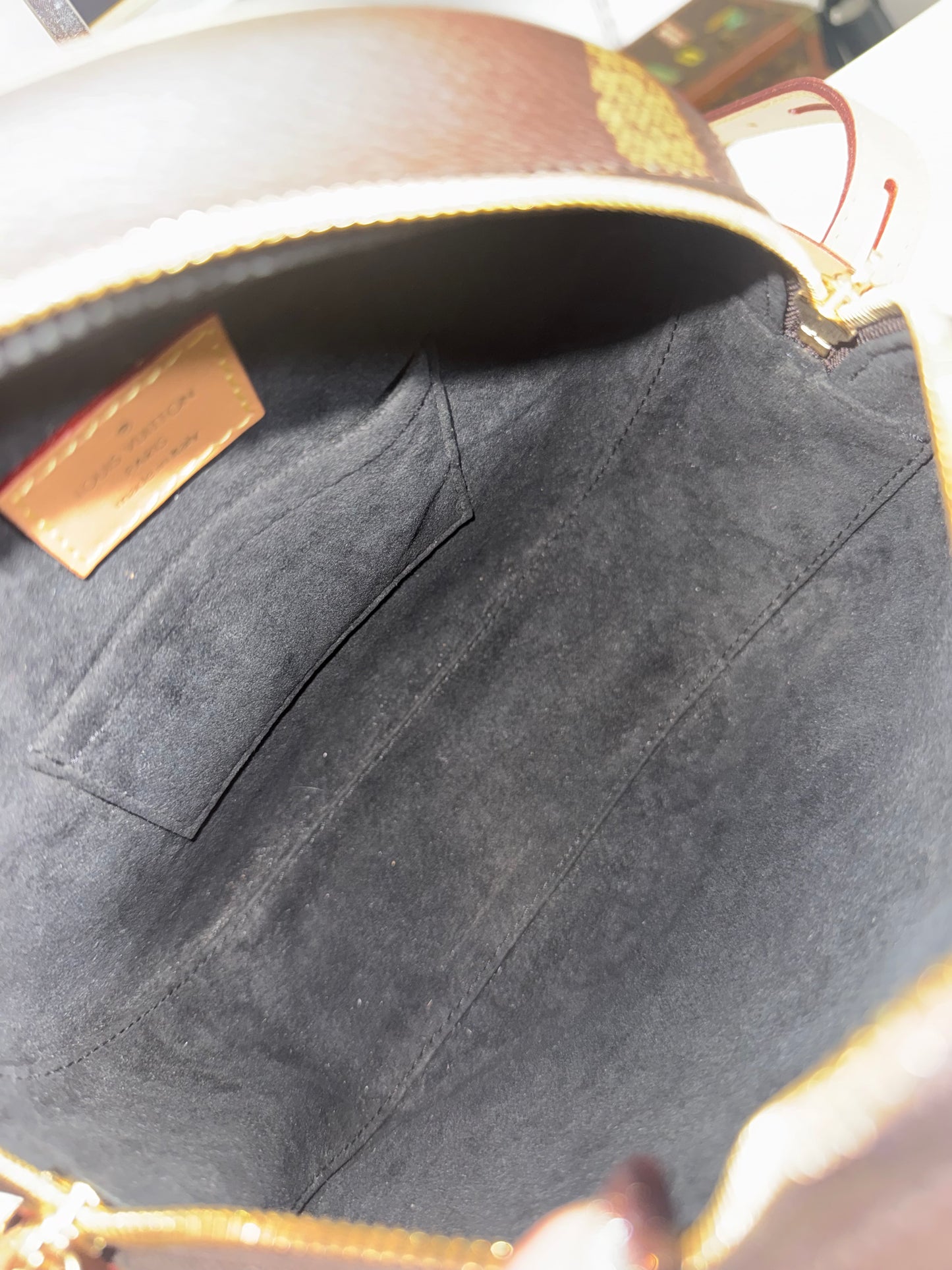 Louis Vuitton Monogram Giant Reverse Canvas Boite Chapeau Souple MM Bag