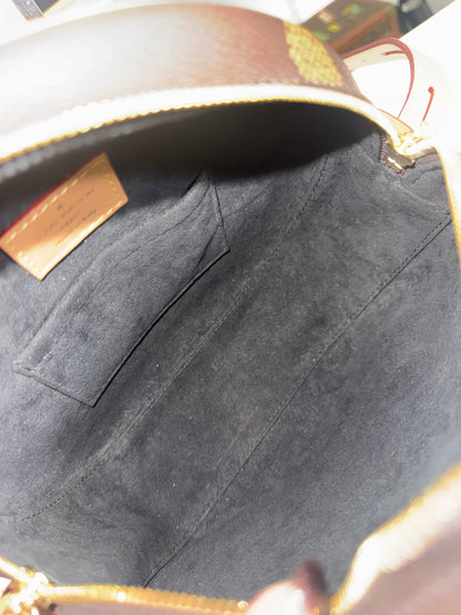 Louis Vuitton Monogram Giant Reverse Canvas Boite Chapeau Souple MM Bag
