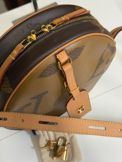 Louis Vuitton Monogram Giant Reverse Canvas Boite Chapeau Souple MM Bag